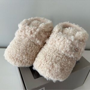 Ugg Baby Bixbee 12-18M (04/05)